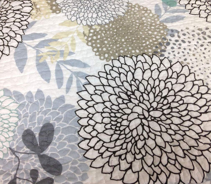 Finely Stitched Carolina Floral Quilt Set - Garden Blooms