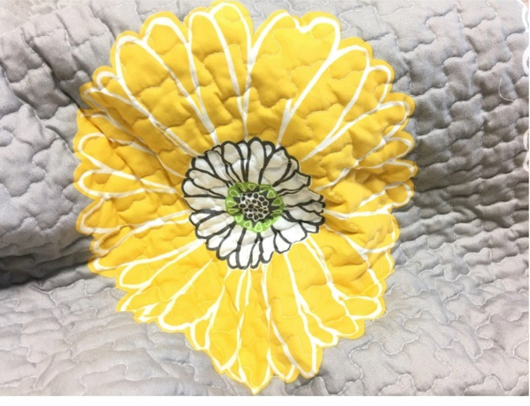 3 Piece Bright Garden oral Motif Quilt Set Queen Size Featuring Embroidered - Diamond Home USA