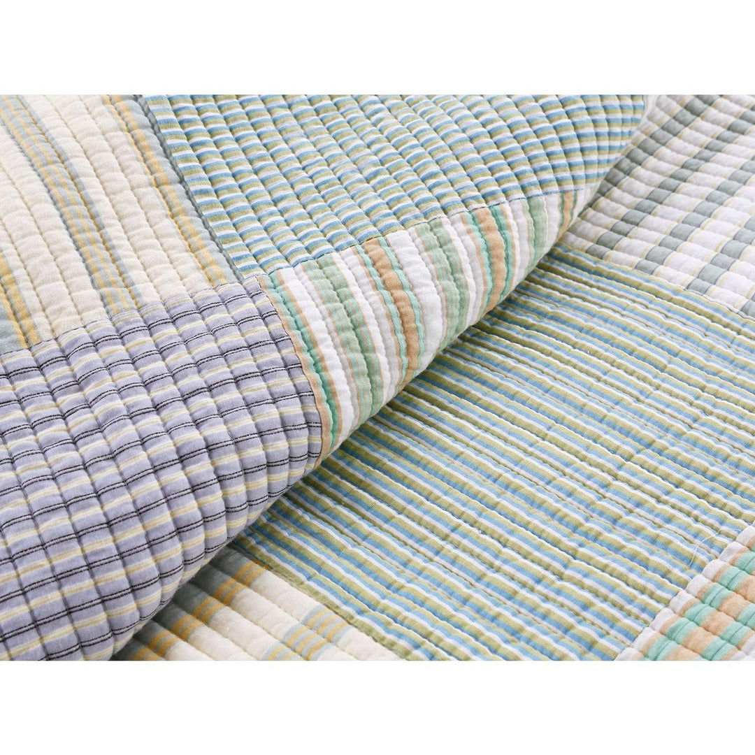 2 Piece Patchwork Themed Quilt Set Striped Pattern Bedding