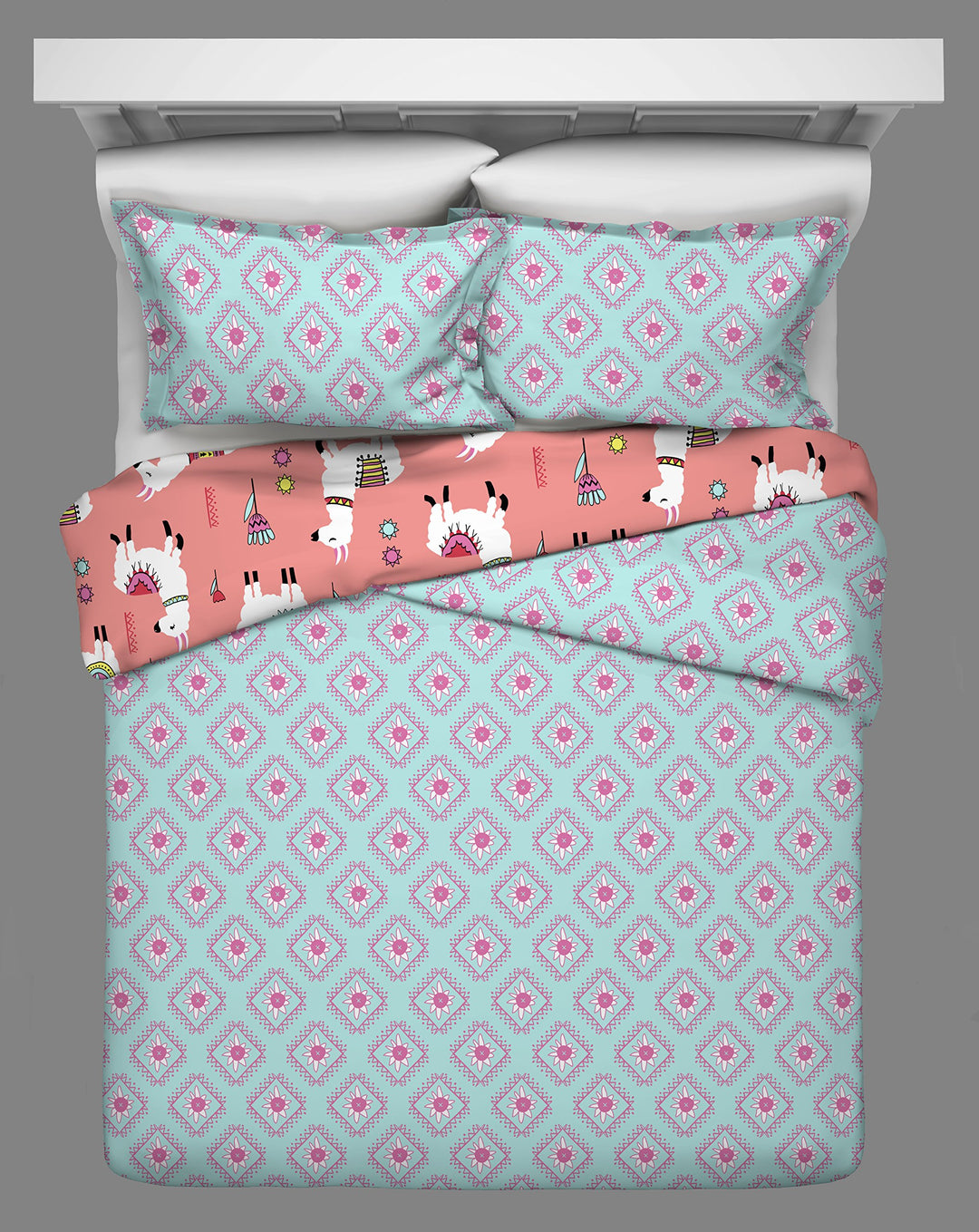 Vue Llama Drama Modern Graphic Reversible Quilt Set 3 Piece