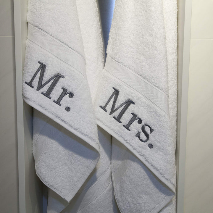 2 Piece White Mr and Mrs Towel Set Husband Wife Towels Plush Heavy Couples