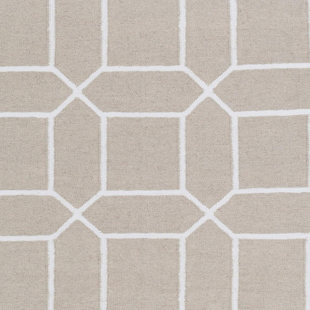 Hand Woven Geometric Pattern Indoor/Outdoor Accent Rug Grey Modern Contemporary Rectangle Polyester Latex Free