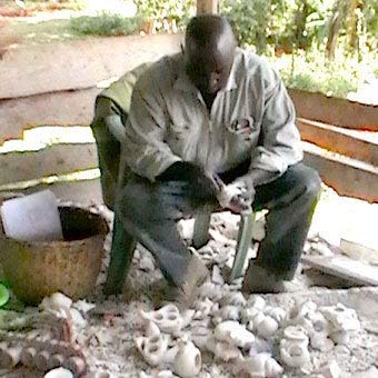 Handmade 8-inch Red Soapstone Lover's Heart Sculpture (Kenya) - Diamond Home USA