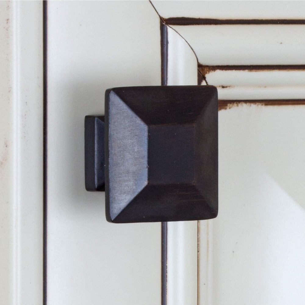 1.375-inch Oil Rubbed Bronze Square Cabinet Knobs (Case of 25) Brown Modern - Diamond Home USA