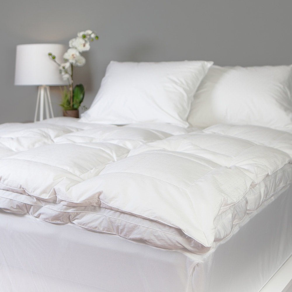 Grandeur Collection Down and Goose Feather Cotton Bed by - White Twin