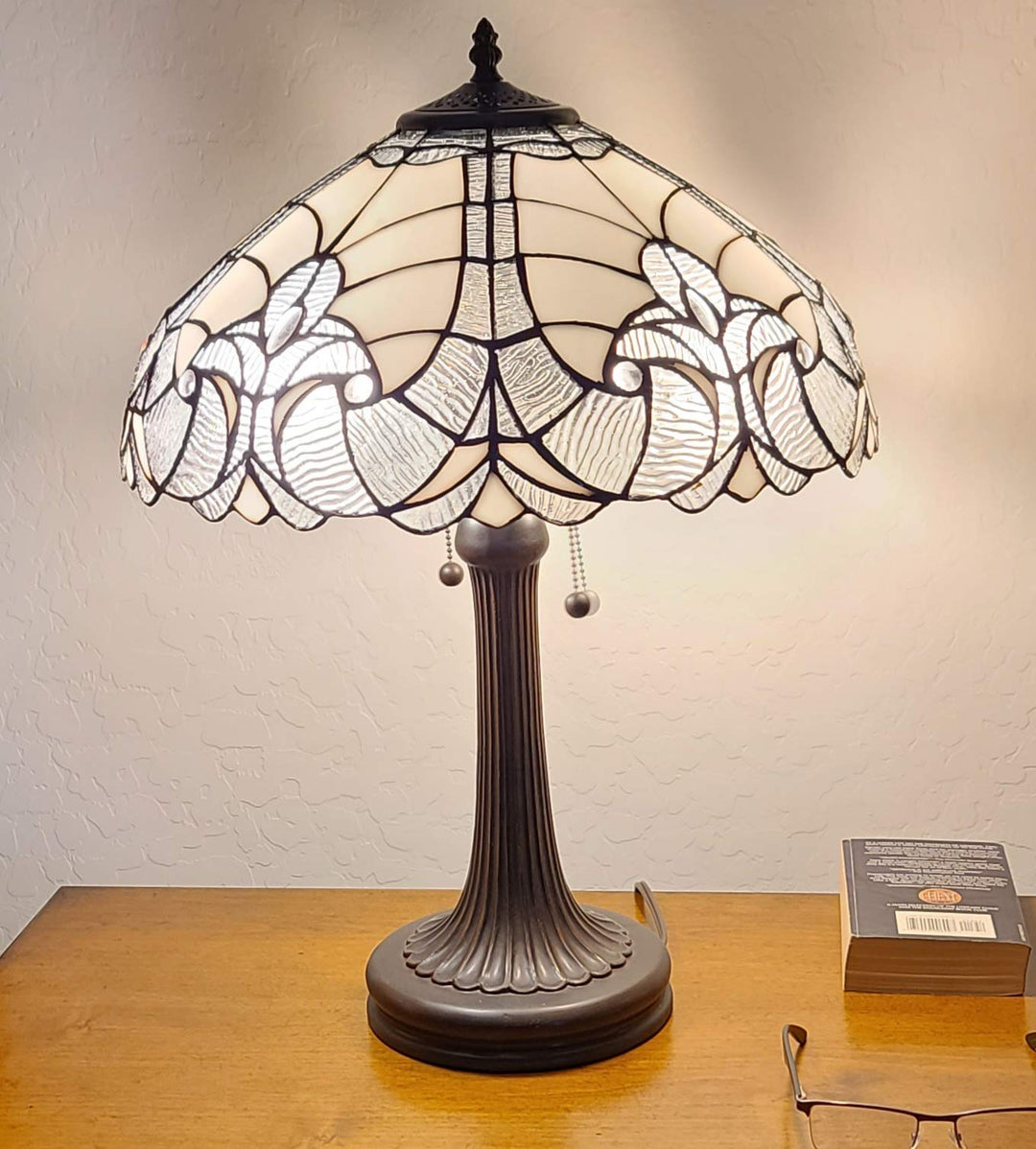 Amora Lighting Tiffany Style Table Lamp Banker Floral 23" Tall Stained Glass White - Diamond Home USA