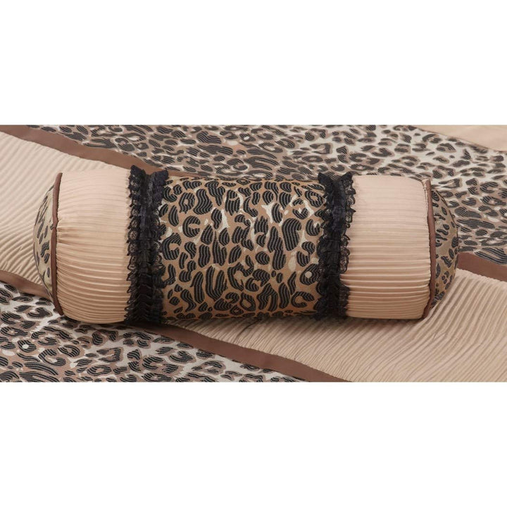 7-piece Ruched Jacquard Leopard Comforter Set