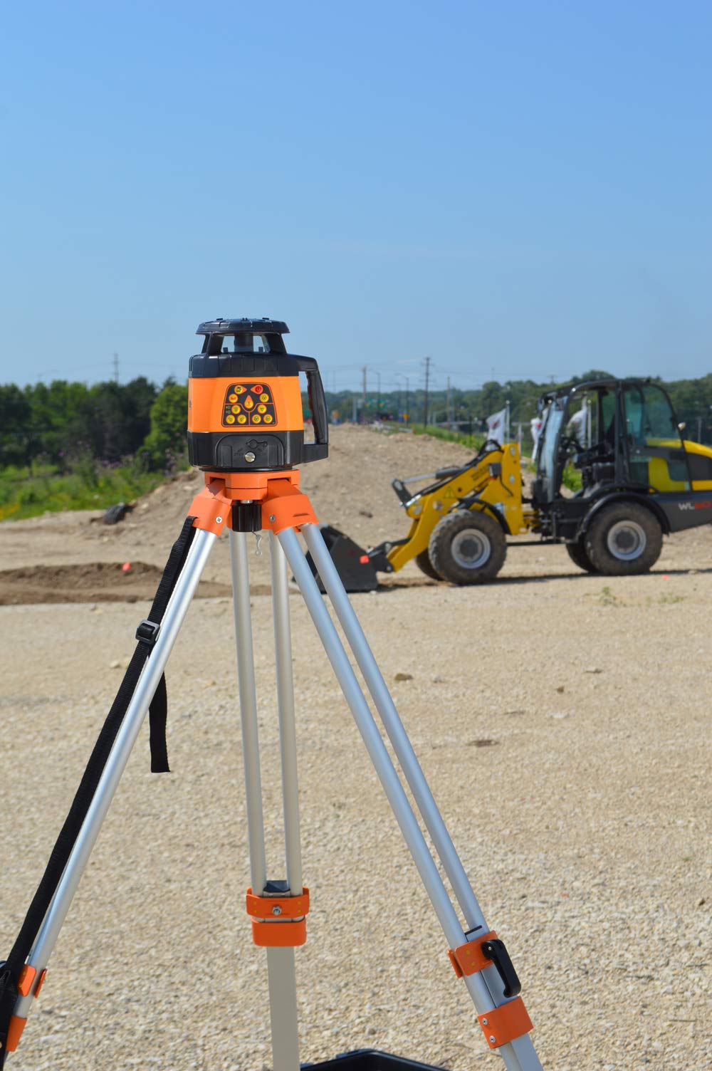 Johnson Level & Tool 40-6335 Contractor Aluminum Tripod with 5/8" - 11 Thread - Diamond Home USA