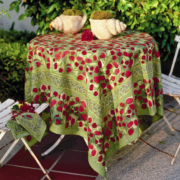 Couleur Nature 71-inches by 106-inches Fruit Tablecloth Red/Green - Diamond Home USA