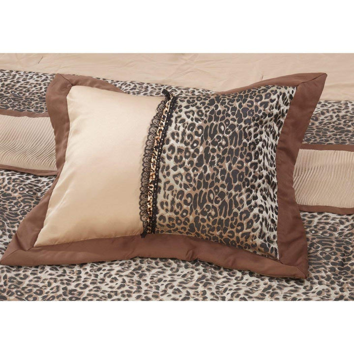 7-piece Ruched Jacquard Leopard Comforter Set