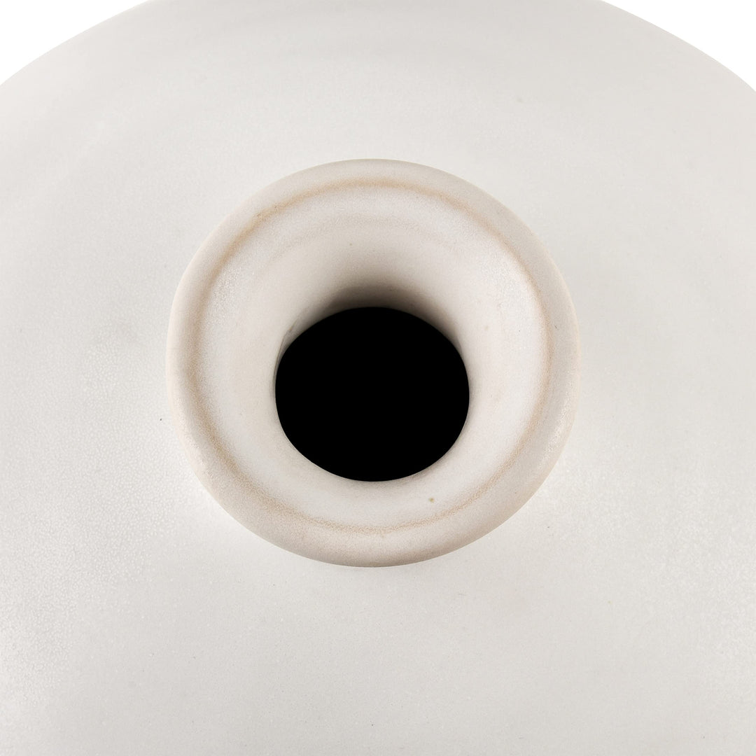 Vase Medium White Transitional Ceramic - Diamond Home USA