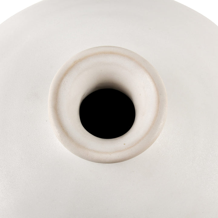 Vase Medium White Transitional Ceramic - Diamond Home USA