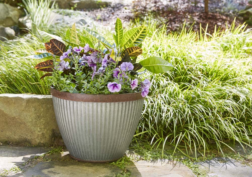 Southern Patio 10" Westlake Indoor/Outdoor Pleated Planter with Galvanized