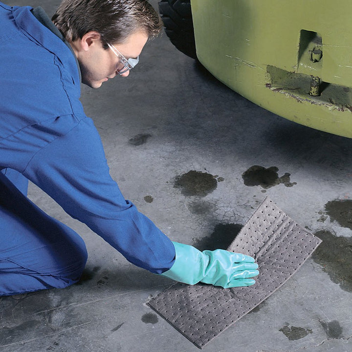 New Pig Absorbent Mat Roll 1-Gal Absorbency Per Roll Absorbs Oils & Water - Diamond Home USA