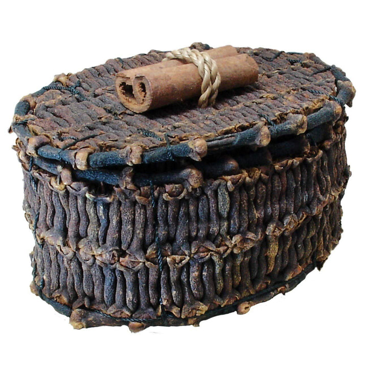 Handmade 3-inch Oval Decorative Clove And Cinnamon Box (Indonesia) Brown Rustic