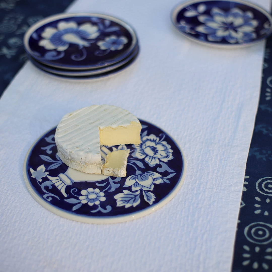 Euro Blue Garden Asian-Inspired Stoneware 8in Trivet 8 X 0.2 Off/White Ceramic - Diamond Home USA