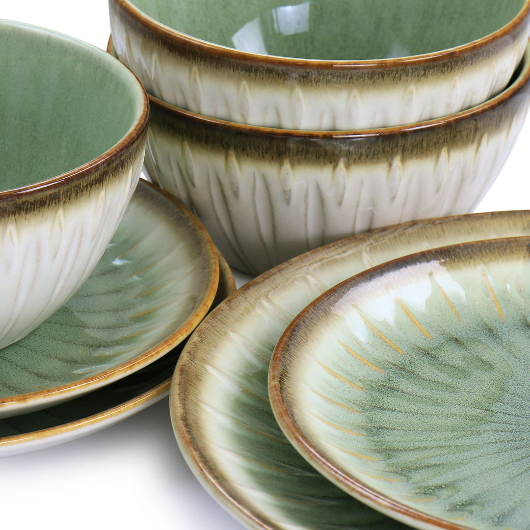 Bay 12 Piece Stoneware Dinnerware Set In Green Textured Traditional Round - Diamond Home USA