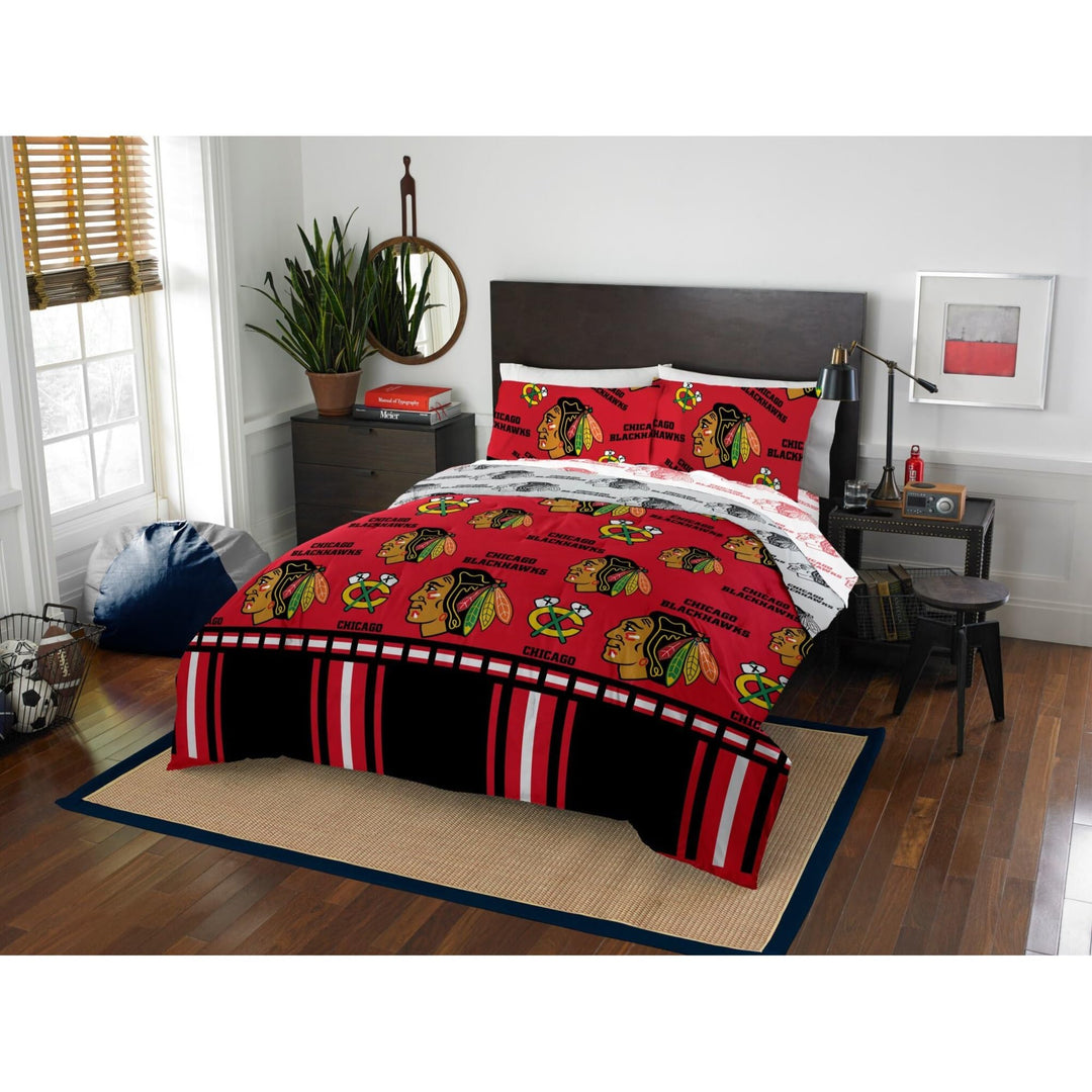 Northwest NHL Chicago Blackhawks Unisex-Adult Bed in a Bag Set Queen Rotary