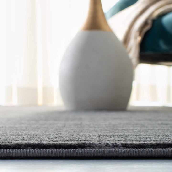 SAFAVIEH Vision Collection Area Rug - Creme Modern Ombre Tonal Chic