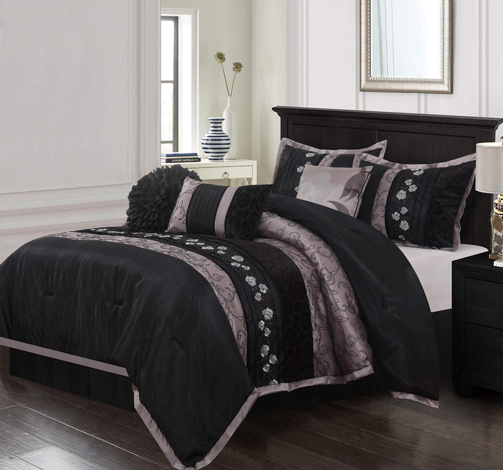 Stratford Park Chloe Comforter Set Queen Black