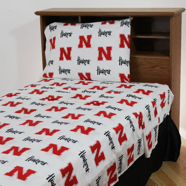 N-A 4 Piece NCAA Cornhuskers Sheet Set Full Sized White Multi Collegiate - Diamond Home USA