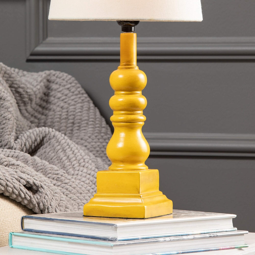 18.5 h Distressed Yellow Resin Table Lamp 18.5 h h X 9 h rnd Bohemian Eclectic - Diamond Home USA
