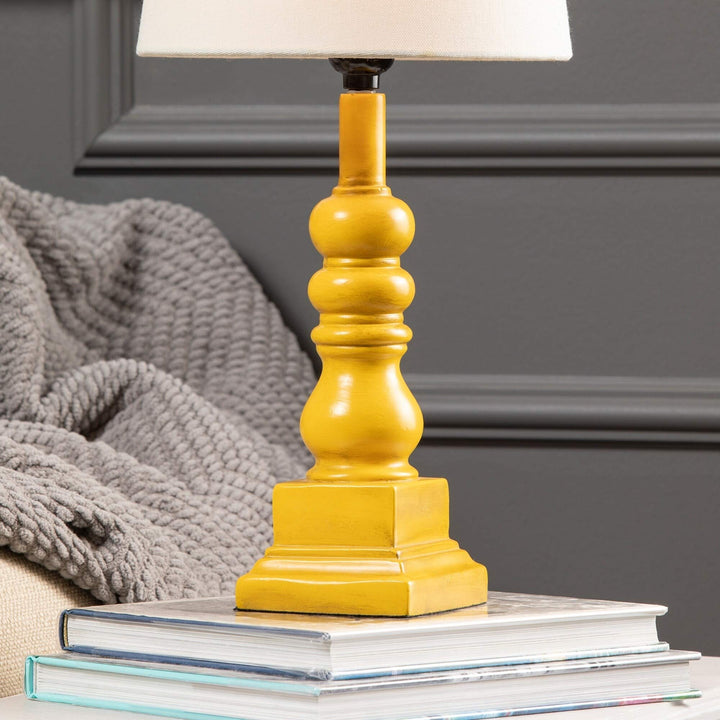18.5 h Distressed Yellow Resin Table Lamp 18.5 h h X 9 h rnd Bohemian Eclectic - Diamond Home USA