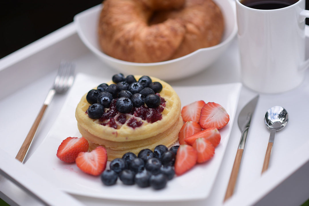 Red Vanilla Extreme Square Platter 12.5" White - Diamond Home USA