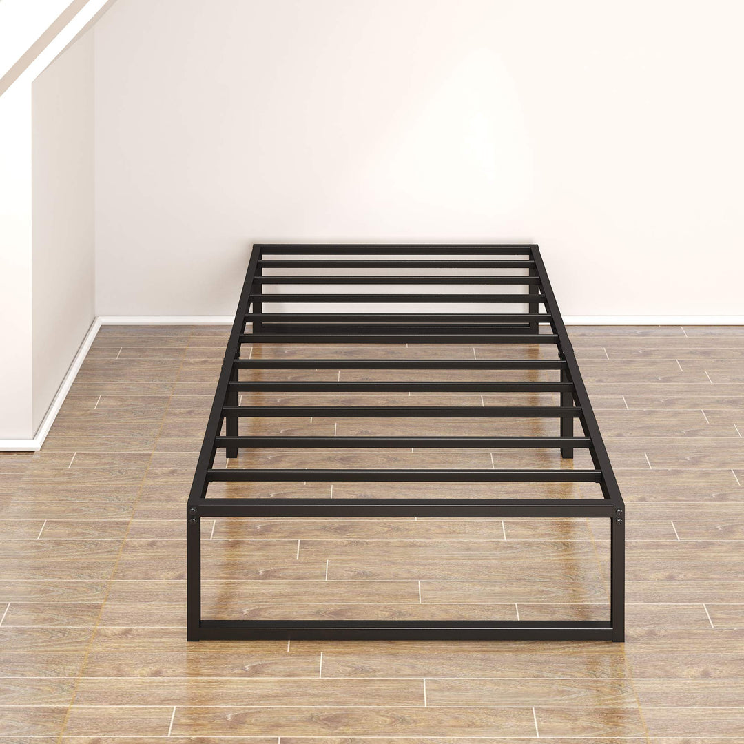 ZINUS Lorelai 12 Inch Metal Platform Bed Frame Mattress Foundation with Steel