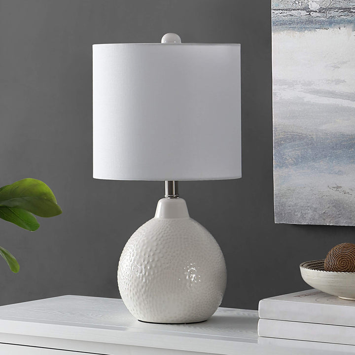 Lighting 20-inch Memphis Ceramic Table Lamp 11" X 20" White Modern