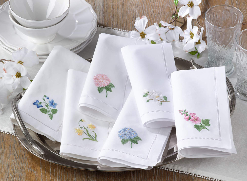 Saro Lifestyle Embroidered Hollyhock Hemstitch Napkin (Set of 6) White 20" - Diamond Home USA