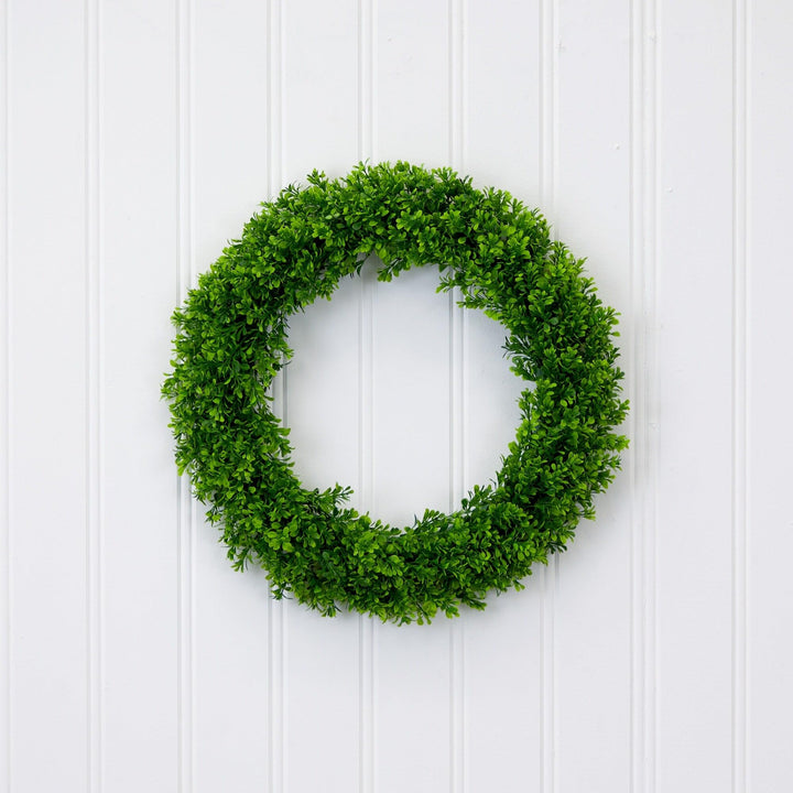 20" Artificial Boxwood Wreath Green Traditional Plastic Unadorned - Diamond Home USA
