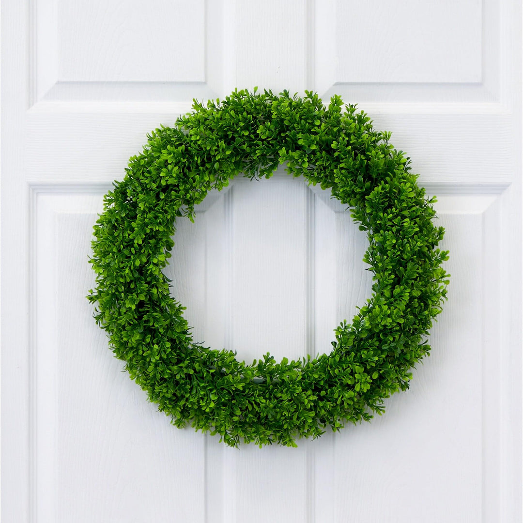 20" Artificial Boxwood Wreath Green Traditional Plastic Unadorned - Diamond Home USA