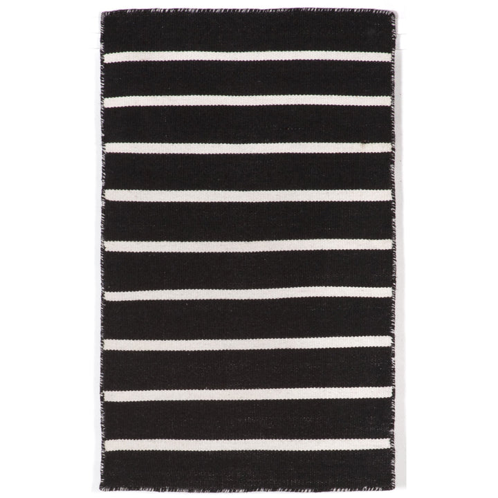 Liora Manne Sorrento Pinstripe Black Reversible Lightweight Rug 2' X 3' White 2' x 3' - Black