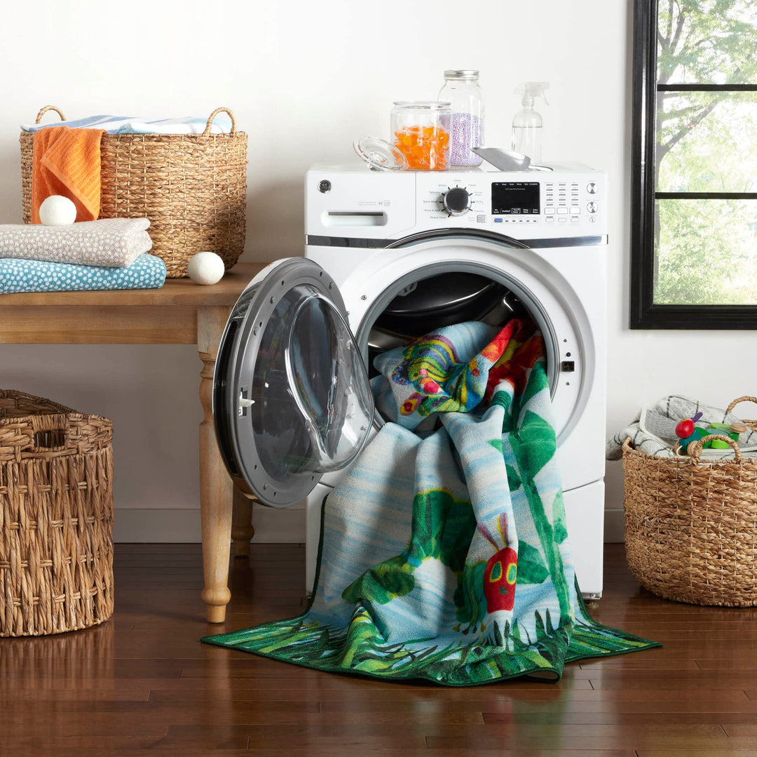 Eric Carle "The Very Hungry Caterpillar Elementary Sun Scene Kids Machine 6'6"x9'5" - Diamond Home USA