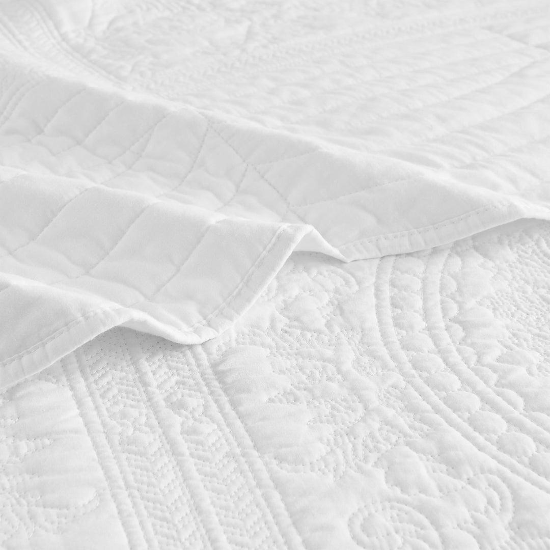Melange Home Isabella Cotton Embroidery Quilt Set Full - Queen - 3 Piece
