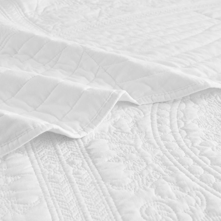 Melange Home Isabella Cotton Embroidery Quilt Set Full - Queen - 3 Piece