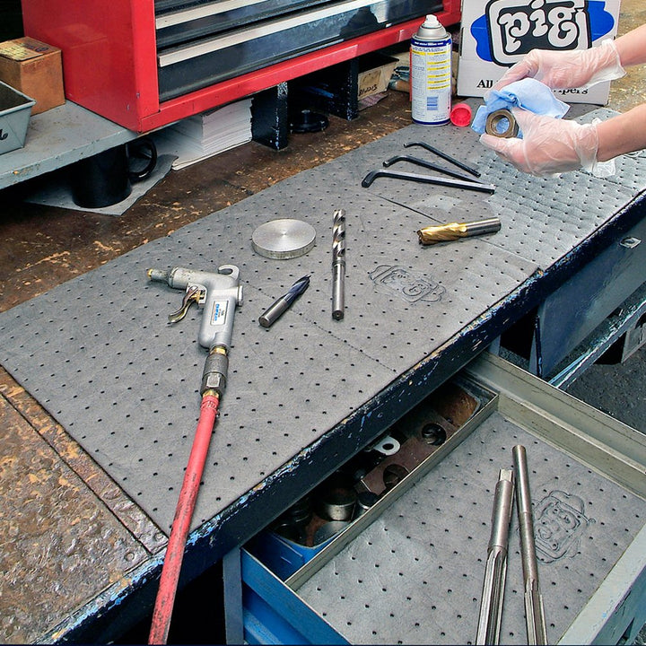 New Pig Absorbent Mat Roll 1-Gal Absorbency Per Roll Absorbs Oils & Water - Diamond Home USA