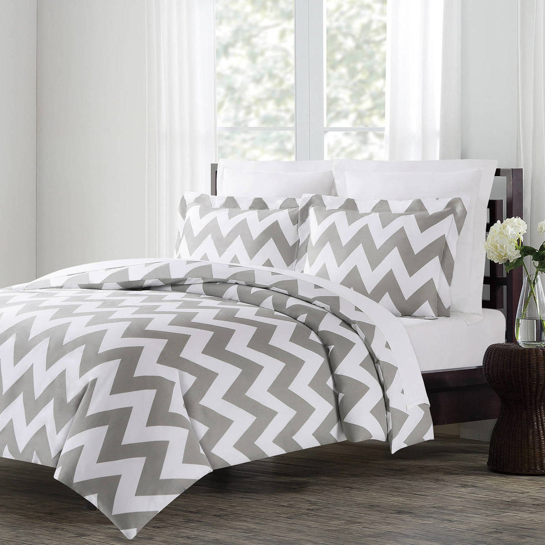 UN3 3 Piece Charcoal Light Grey White King Duvet Cover Set Chevron Themed - Diamond Home USA