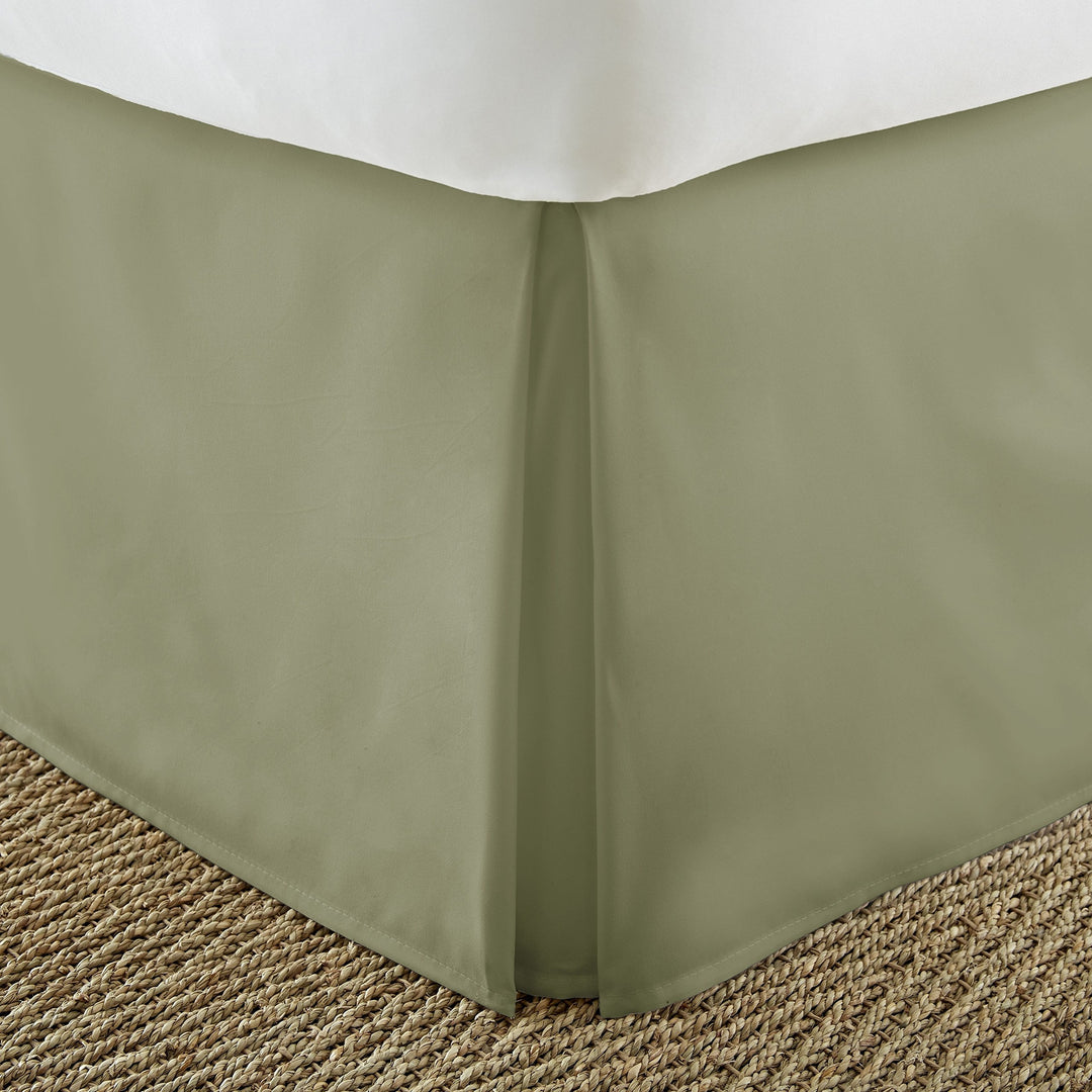 Solid Color Pattern 14-inch Drop Bed Skirt Size Elegant Luxurious