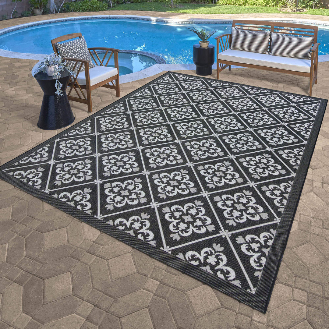 Gertmenian Indoor Outdoor Classic Flatweave Area Rug Stain & UV Resistant Carpet