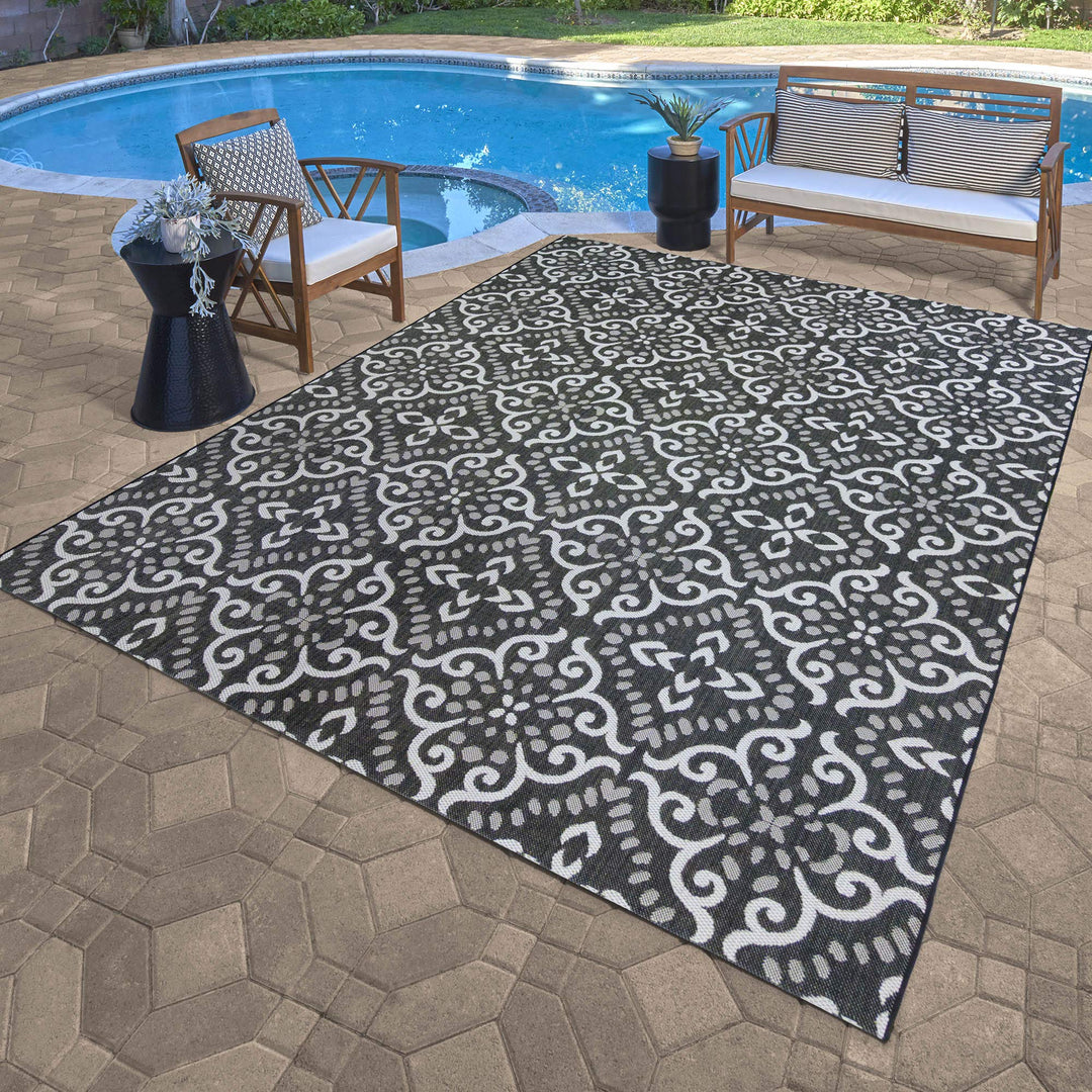 Gertmenian Indoor Outdoor Classic Flatweave Area Rug Stain & UV Resistant Carpet