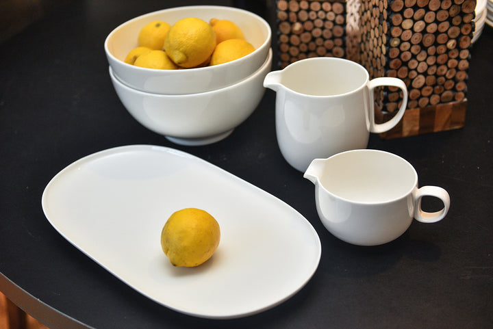Red Vanilla Everytime White Coupe Round Platter - Diamond Home USA