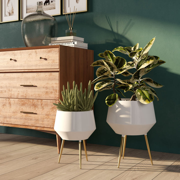 Huxley Mid Century Modern Planters - White (Set of 2).. - Diamond Home USA
