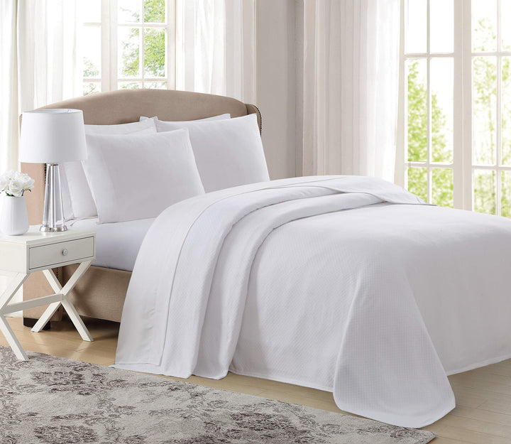 Charisma Deluxe Woven Cotton Blanket