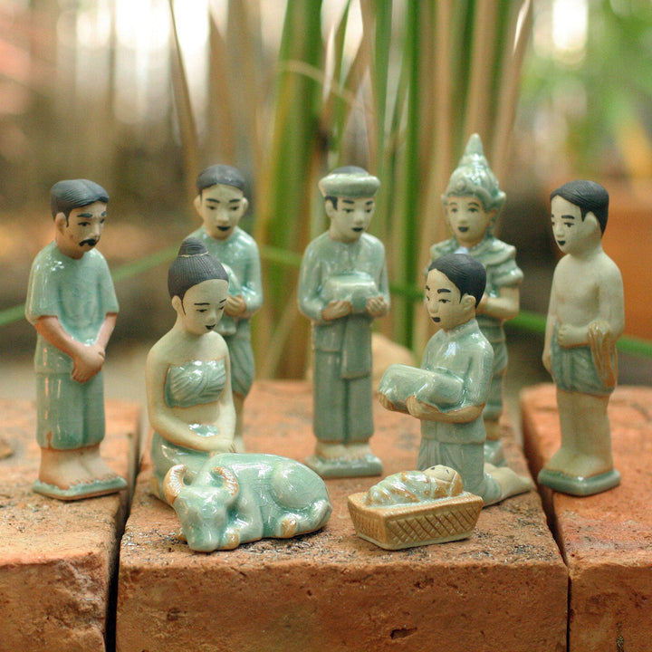 NA Handmade Religious Ceramic Nativity Scene Set of 9 (Thailand) Green