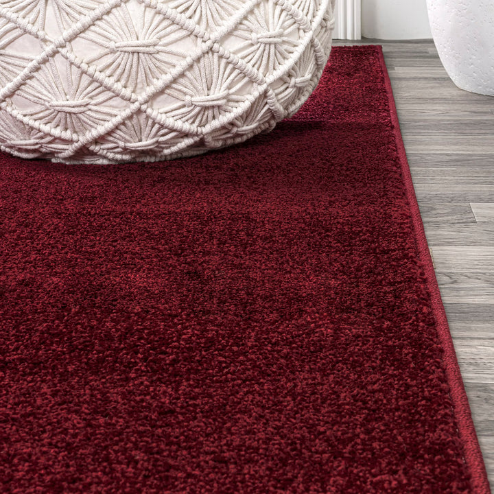 JONATHAN Y Tumbling Solid Low-Pile Area Rug