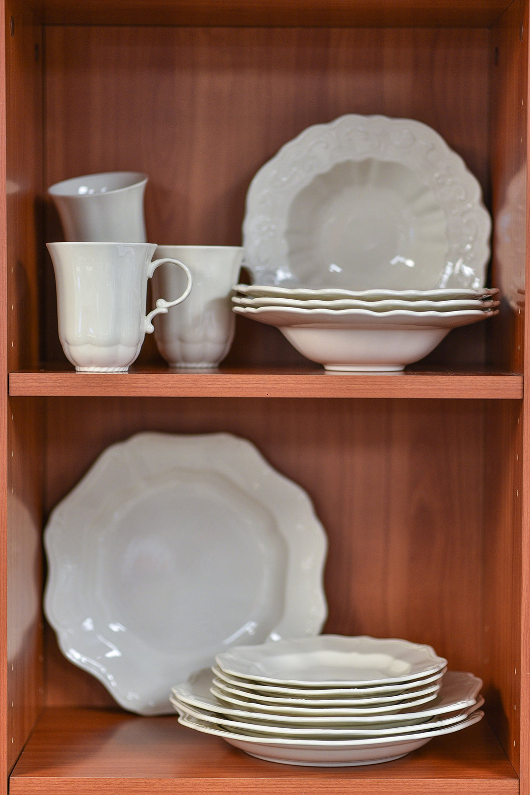 Red Vanilla FQ900-402 Country Estate Salad Plates (Set of 4) 8.25" White - Diamond Home USA