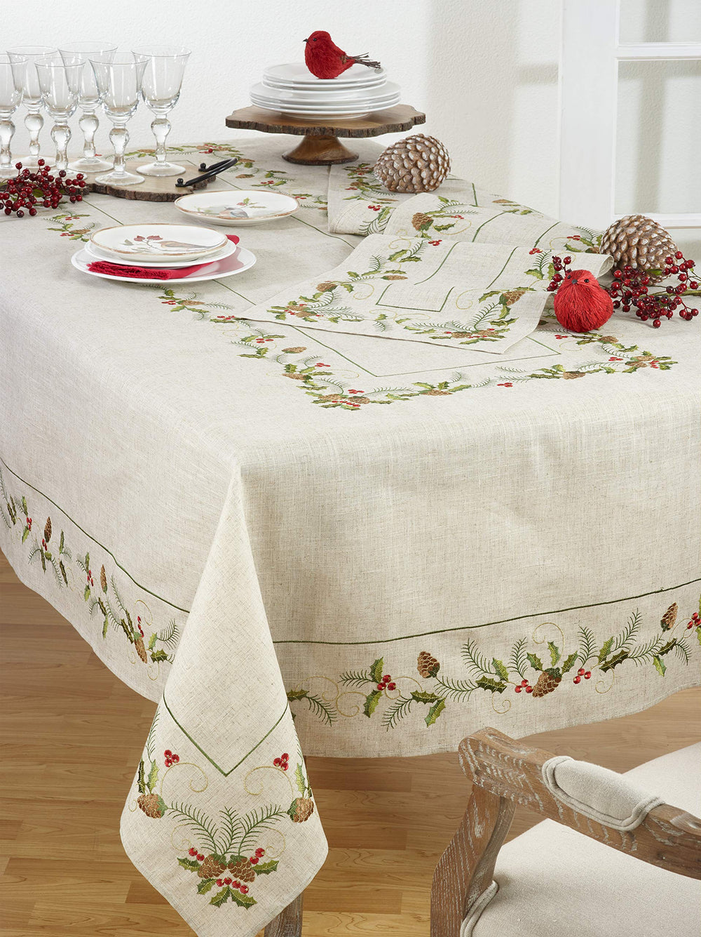 SARO LIFESTYLE 1851.N67120B Joyeuses Fêtes Collection Holiday Tablecloth With 67"x120" - Diamond Home USA