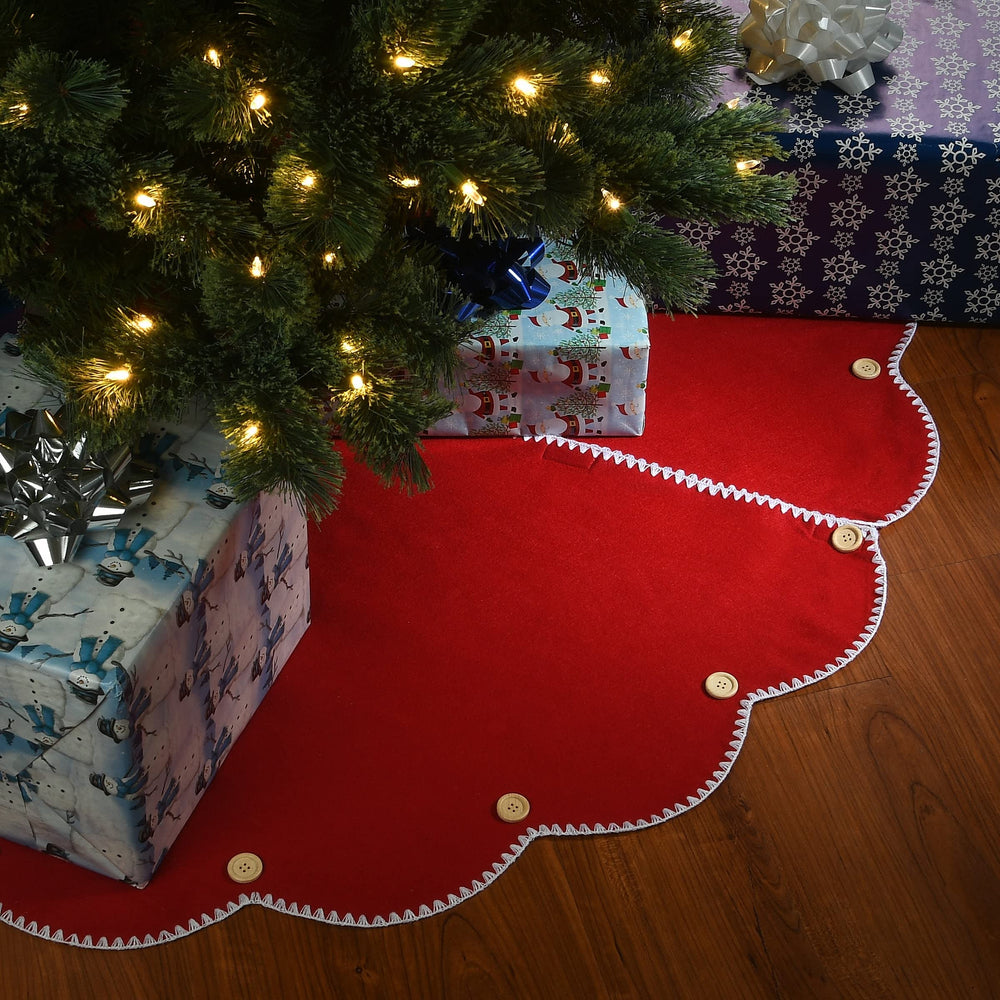 52" General Store Collection Scalloped Red Tree Skirt 52 in Polyester - Diamond Home USA